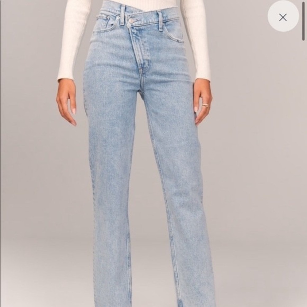 Abercrombie & Fitch Womens Asymmetrical High‎ Rise Jeans 28/6 Light Button Fly